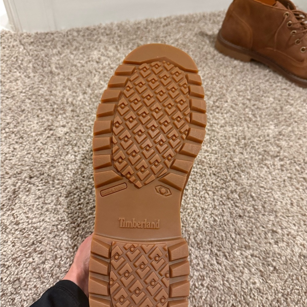 Timberland Brown Chukka Boots with Suede Finish - Picture 3 of 8